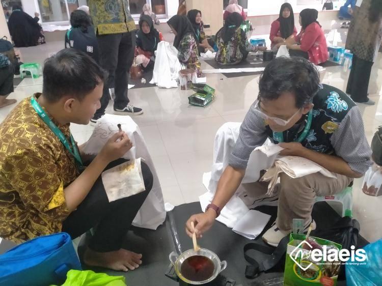 Paguyuban Batik Sawit Dorong Pengrajin Batik Beralih ke "Malam" Sawit