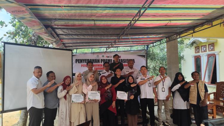 Diserahkan, Premi RSPO dan Beasiswa Pendidikan di Inhu Riau